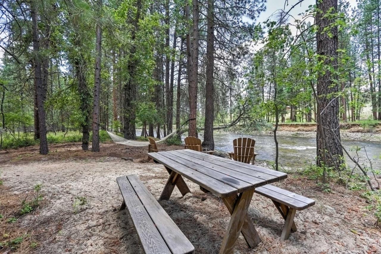 Riverside Winthrop Chalet With Hot Tub And 2 Decks! Bagian luar foto
